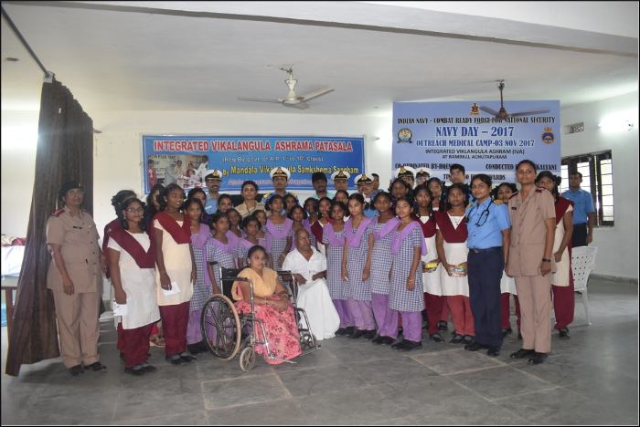 भारतीय नौसेना द्वारा अटचुटपुरम में मेडिकल कैंप आयोजित