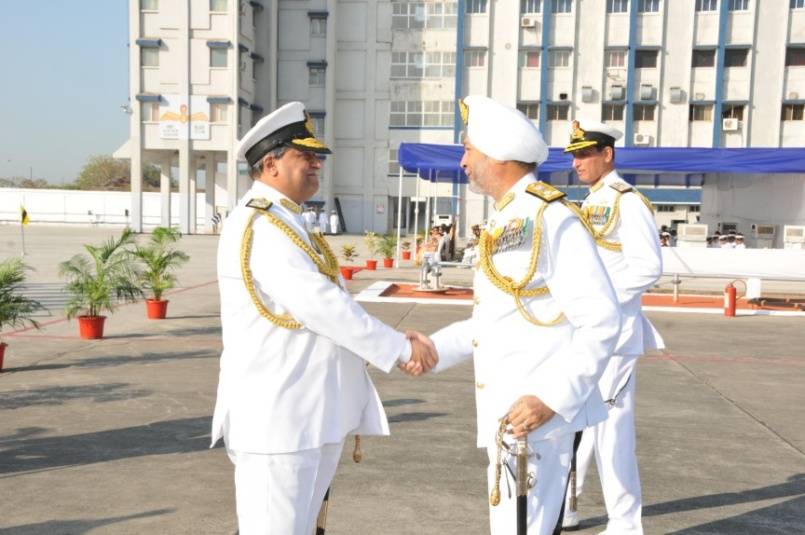 Vice Admiral SPS Cheema, PVSM, AVSM, NM, ADC Received by Vice Admiral Anil Chopra, PVSM, AVSM, ADC on 31 Mar 15 at INS Shikra