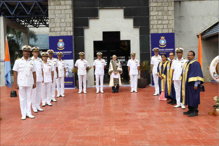 भारतीय नौसेना अकादमी (आईएनए), एझिमाला में दीक्षान्त समारोह आयोजित