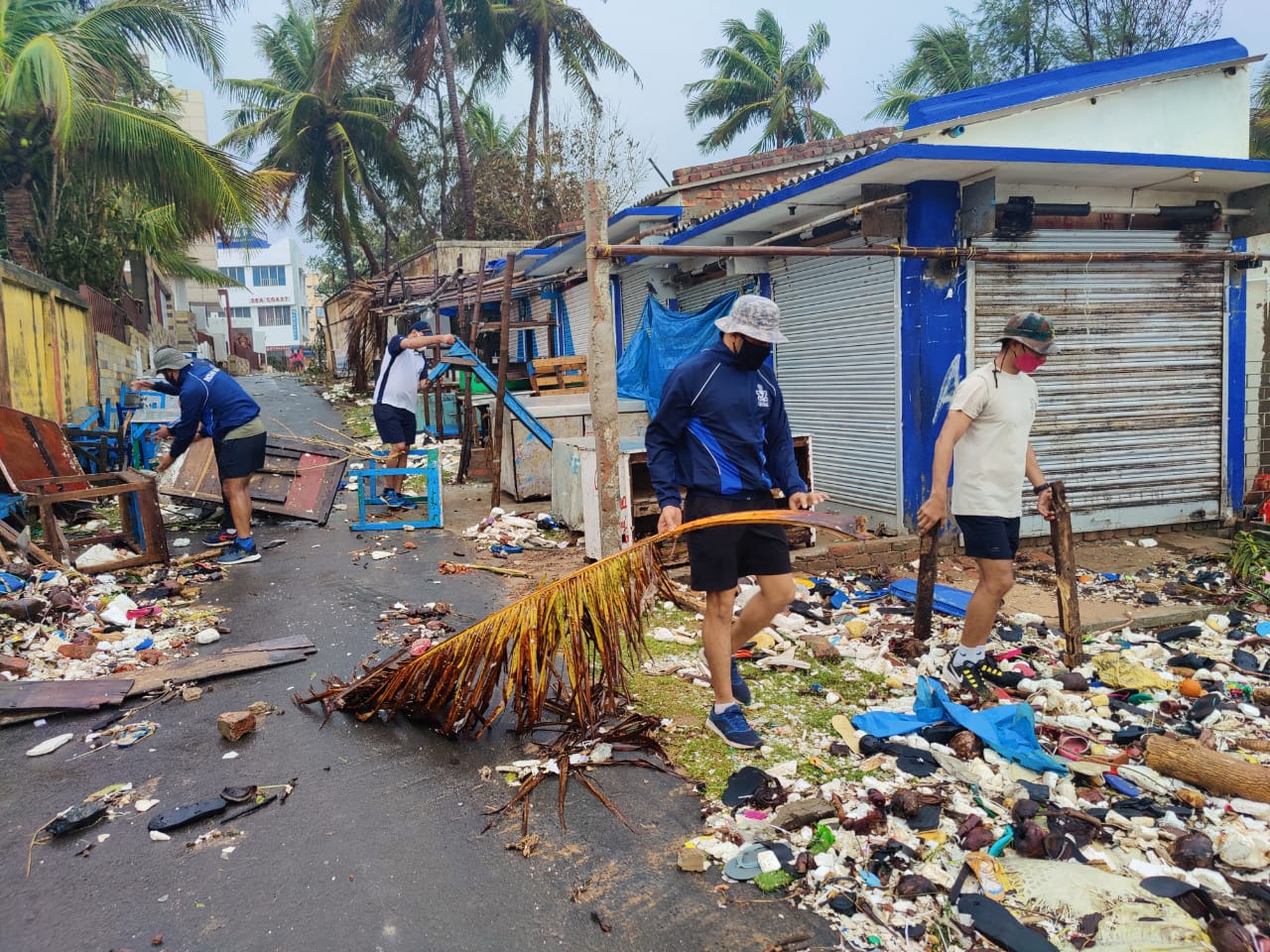 Indian Navy Continue Relief Ops in West Bengal in aftermath of Cyclone Yaas