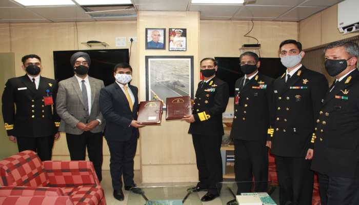 भारतीय नौसेना ने पांच डाइविंग सपोर्ट क्राफ्ट (डीएससी) के अधिग्रहण के लिए अनुबंध पर हस्ताक्षर किए