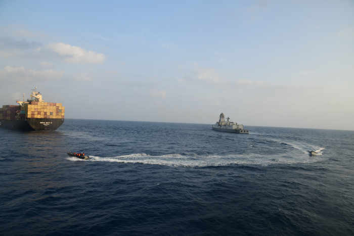 भारतीय नौसेना ने लाइबेरियाई-ध्वजांकित कंटेनर पोत, एमएससी  स्काई II को सहायता प्रदान की