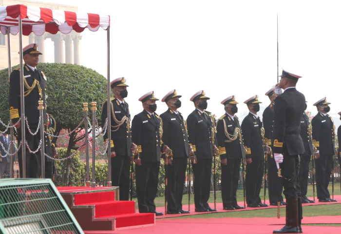 एडमिरल आर हरि कुमार, पीवीएसएम, एवीएसएम, वीएसएम, एडीसी ने नौसेना के 25वें प्रमुख के रूप में भारतीय नौसेना की कमान संभाली