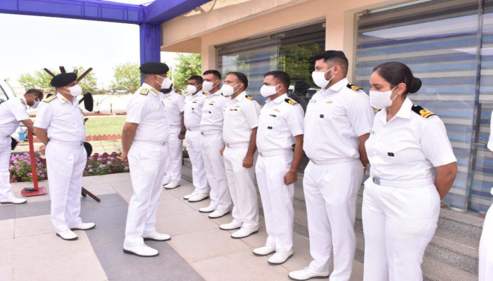 FOC-IN-C (West) Visits Forward Operating Base During his Maiden Visit to Gujarat Naval Area