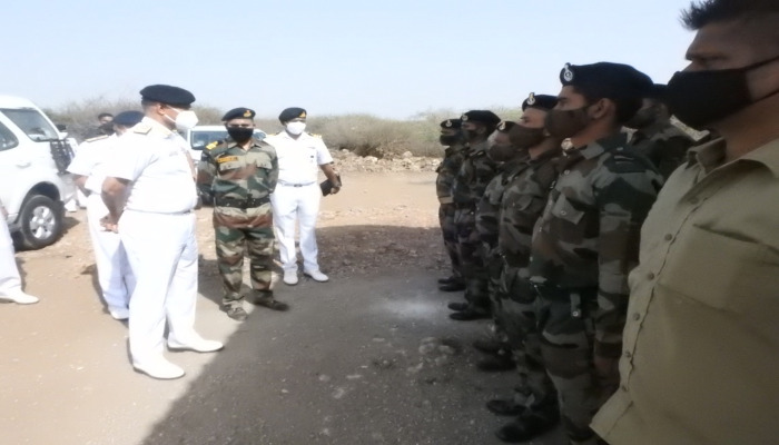 FOC-IN-C (West) Visits Forward Operating Base During his Maiden Visit to Gujarat Naval Area