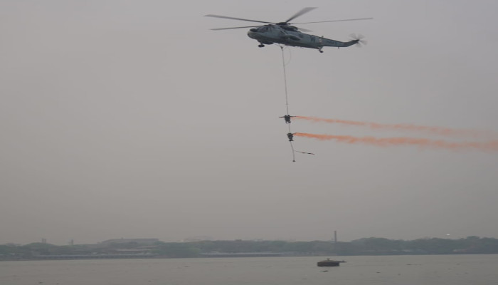 Swarnim Vijay Varsh 2021 Naval Operational Demo on The Hooghly River ‘Samudri Virasat Pradarshan'