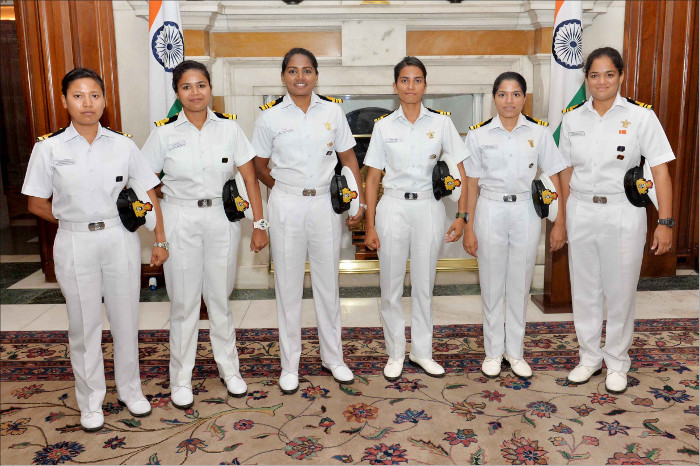 नविका सागर परिक्रमा - महिला नौसेना अधिकारियों के साथ भारतीय सेल बोट आईएनएसवी तारिणी की विश्व जलयात्रा